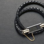 手首に巻くべきはスマートウォッチではなく充電ケーブル？【今日のライフハックツール】